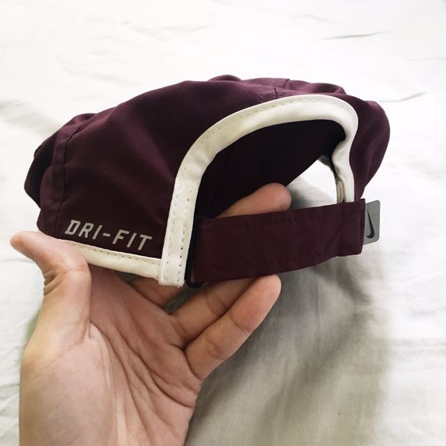 maroon cap nike