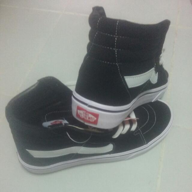 vans hi cut black