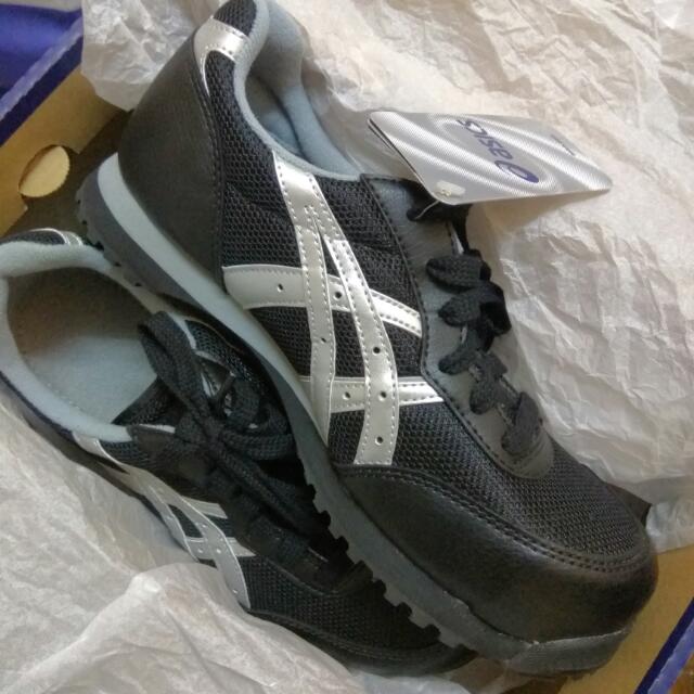 acme asics safety shoes