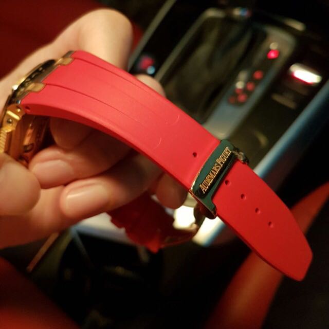 audemars piguet Ap Red Rubber Strap (Size XS) For 42mm Royal Oak Offshore  Roo, Luxury, Watches on Carousell