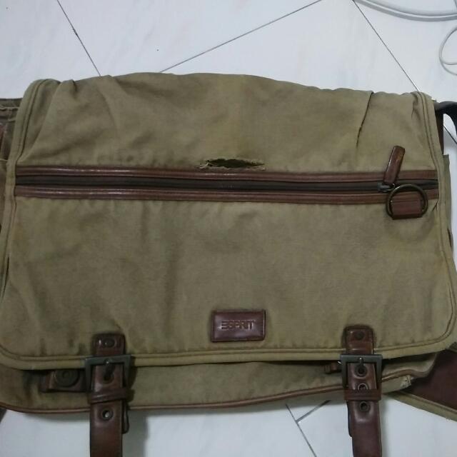 esprit messenger bag