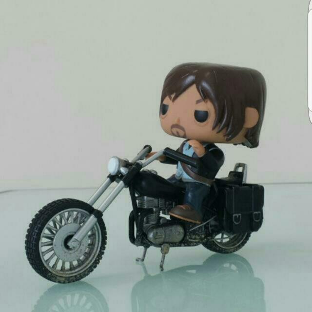 Funko daryl hot sale dixon chopper