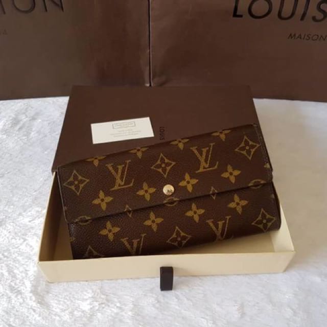 Louis Vuitton Sarah wallet. #sp0016