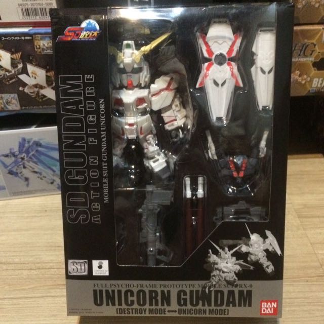 unicorn gundam action figure