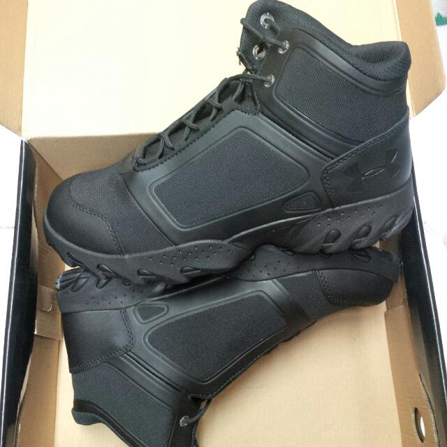 sepatu boot under armour