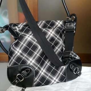 Burberry 斜揹包（藍標）