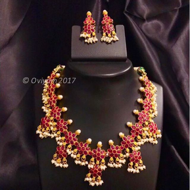 costume jewelry ruby necklace