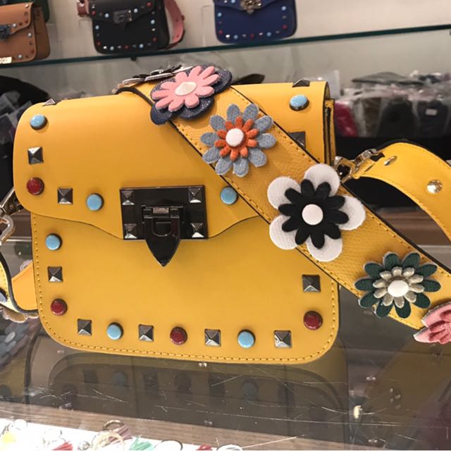 Piumelli mini Sling Bag (Category: Luxury Bags & Wallets) located in Imus. Submitted by timeless_treasures_co. (Listing ID 106097255, Image 1). Description: .