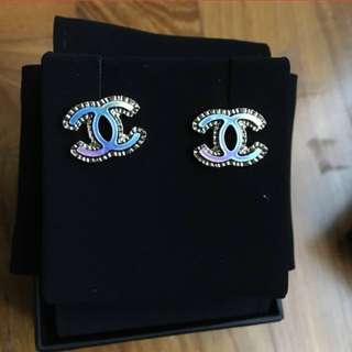 AUTHENTIC CHANEL EAR STUD
