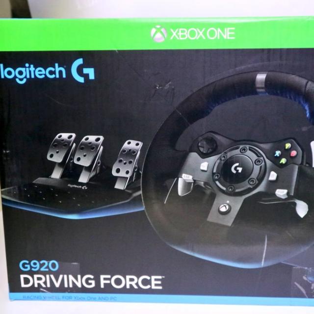 Brand new Logitech G920 Driving Force Wheel For XBOX ONE ...