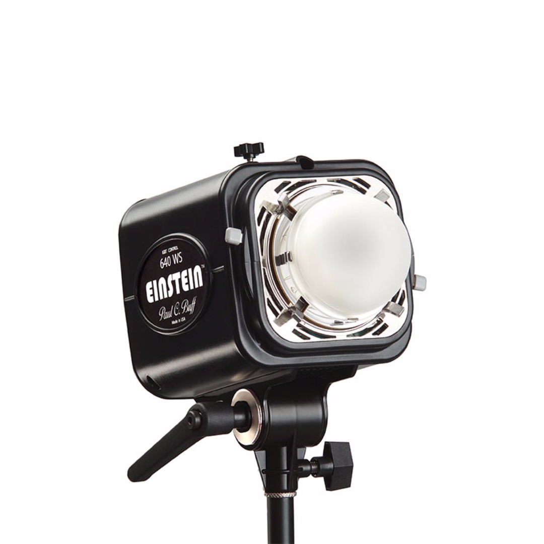 Einstein™ E640 Flash Unit 600sgd (Category: Other Mobile & Gadget Accessories) located in Singapore. Submitted by jeow13 (Listing ID 106291663, Image 1). Description: .