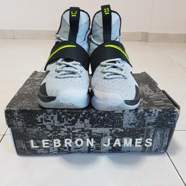 lebron 14 christmas