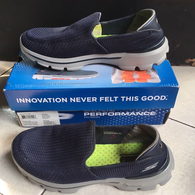 sepatu skechers go walk 3