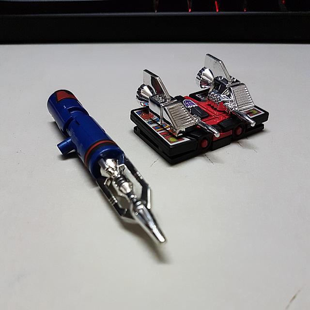 Takara Transformers G1 Laserbeak And Projectile Gun Loose Mint