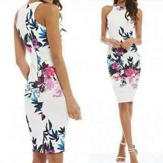 E flowery slim dress
