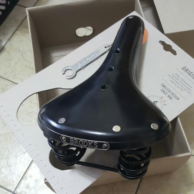 brooks england flyer