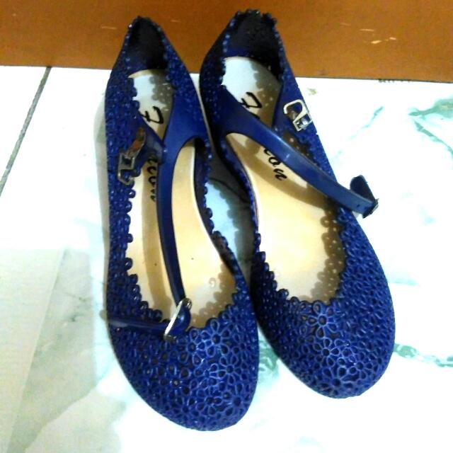 Jelly Shoe Wedges Navy Uk 6 37 Women S Fashion Women S Shoes On Carousell