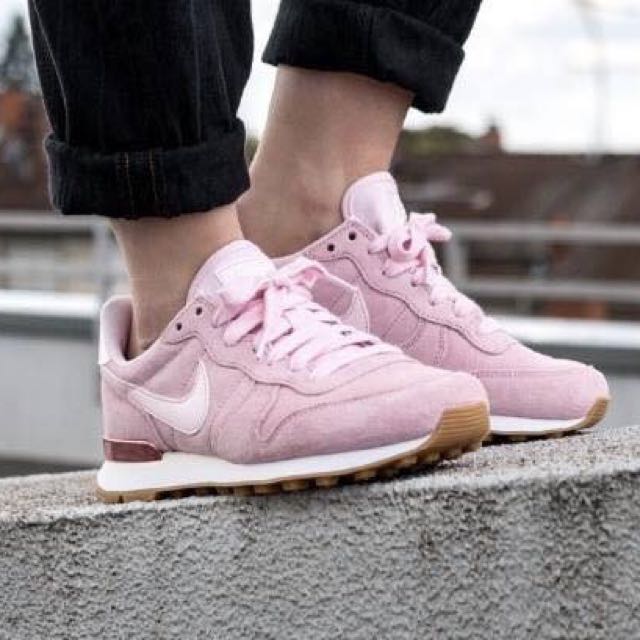 Nike internationalist pearl pink sales
