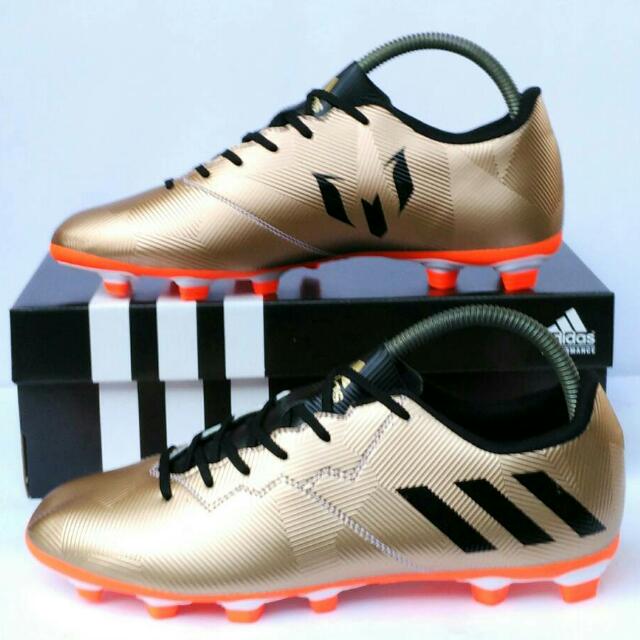 Sepatu Bola Adidas Messi Olah Raga Perlengkapan Olahraga Lainnya Di Carousell