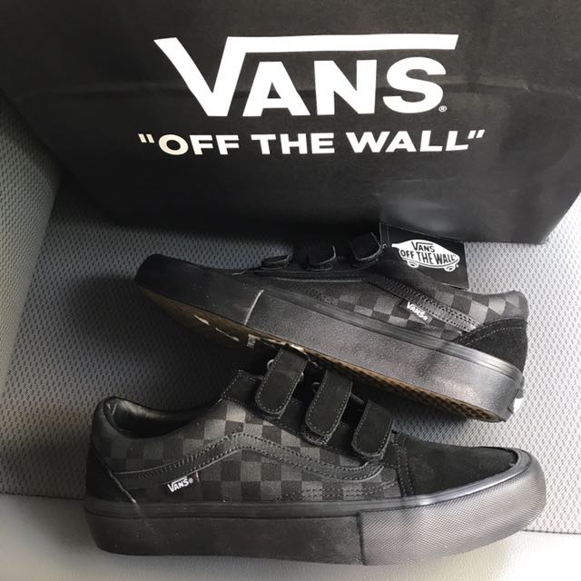 vans velcro off the wall black