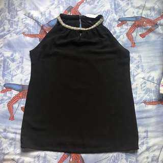 black tanktop