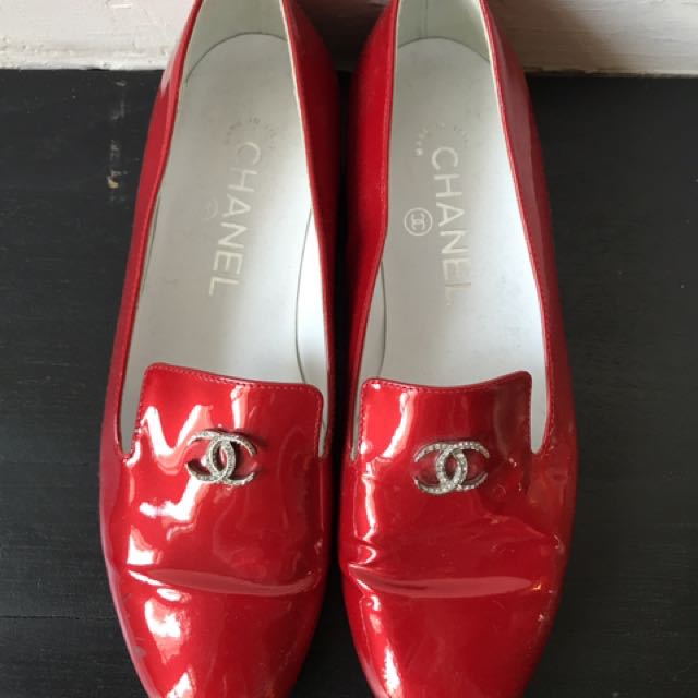 red chanel shoes