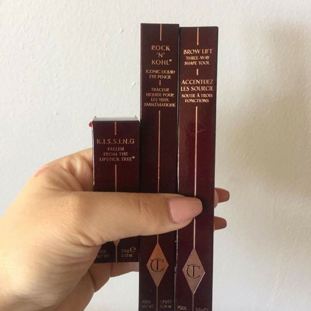 Charlotte Tilbury Bundle (Category: Makeup) located in Toronto. Submitted by torontoshop (Listing ID 106768254, Image 1). Description: .