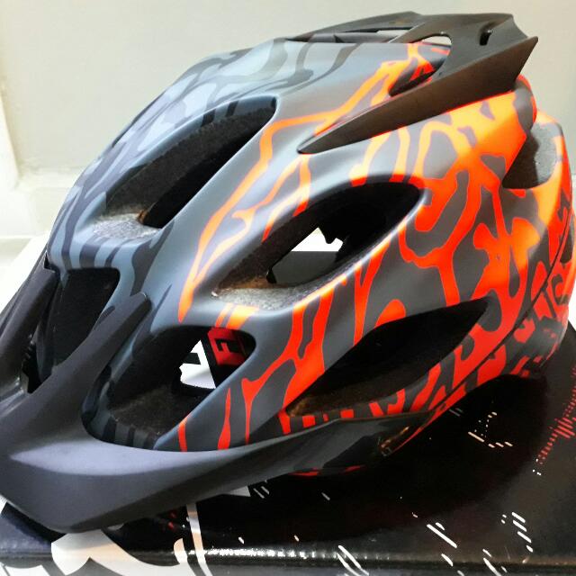 Fox flux orange outlet
