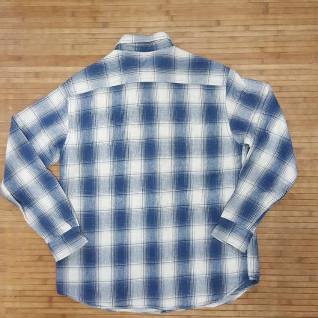 Levis Flannel (Category: Jeans) located in Shah Alam. Submitted by raiqee (Listing ID 106900142, Image 2). Description: .