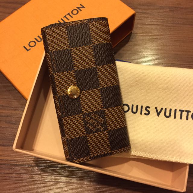 Authentic Preloved Louis Vuitton LV 4 Key Holder Damier Ebene, Luxury, Bags  & Wallets on Carousell