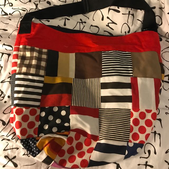 patchwork 袋 （分類：Tote Bags）位於 Hong Kong。 由 iamdl 提交（商品編號 106764214，圖片 2）。簡介： 。