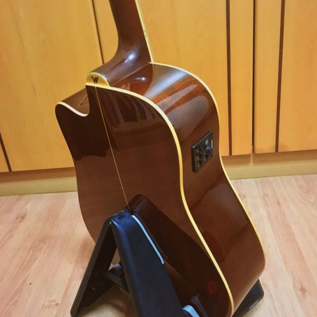 Washburn WD10CE Dreadnought Cutaway Acoustic Guitar, Hobbies & Toys