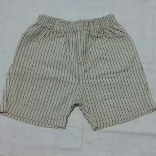 Celana Pendek Garis2 (Merk : Baby Popeye Usia 6-12 Bulan)