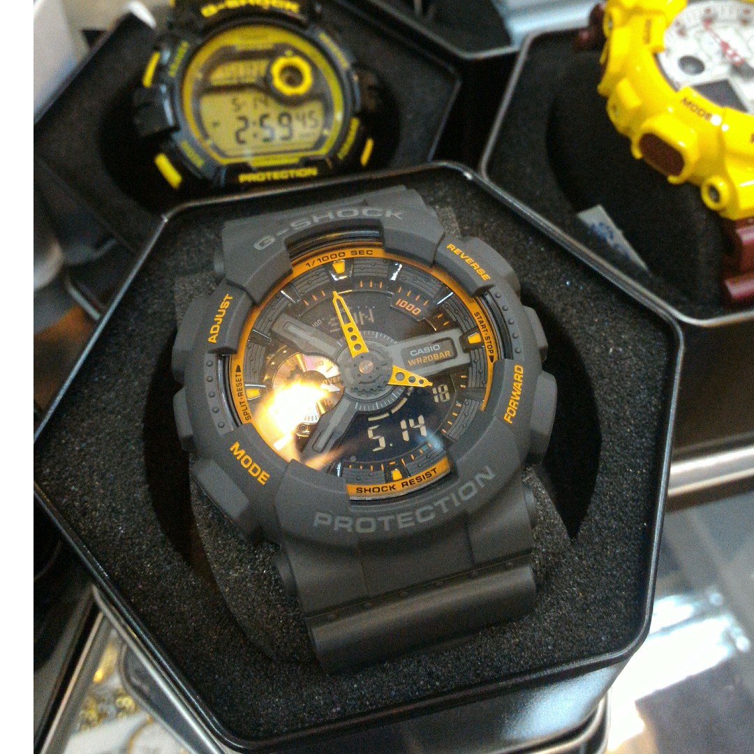 Brand new G shock watch for sale at cost price Mobile Phones