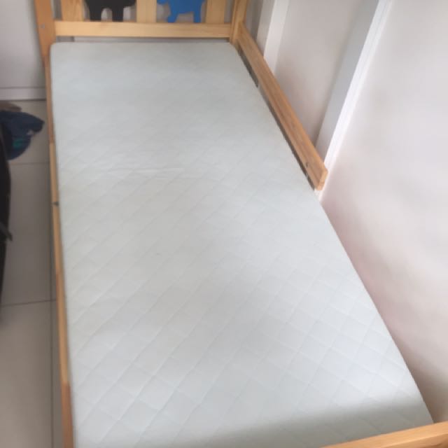 Toddler Bed And Mattress, Furniture & Home Living, Furniture, Bed