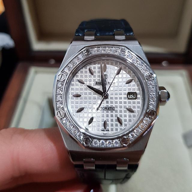 Audemars Piguet Ladies Royal Oak Diamond Bezel Automatic 33mm