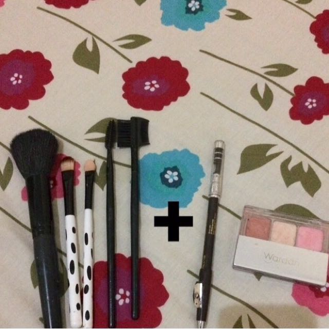 Brush Kuas Makeup Gratis Pensil Alis Eyeshadow Kesehatan Kecantikan Rias Wajah Di Carousell