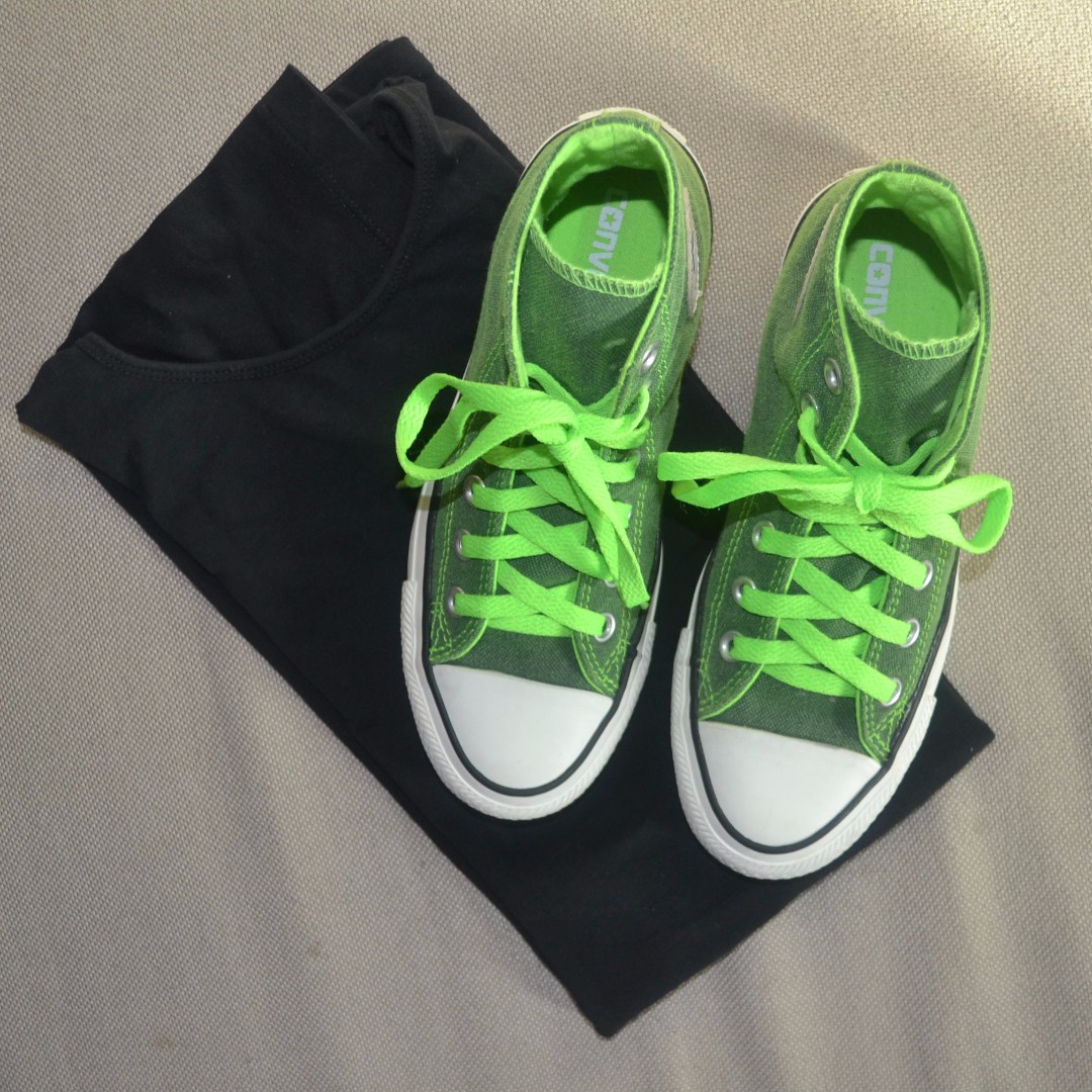 green chuck taylors women's