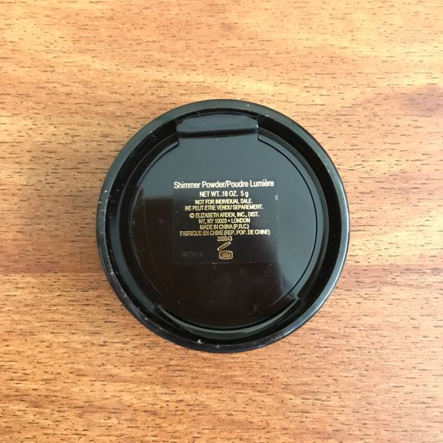 ELIZABETH ARDEN Shimmer Powder, Beauty & Personal Care, Face, Makeup on Carousell