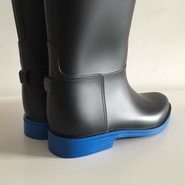 buy rain boots near me