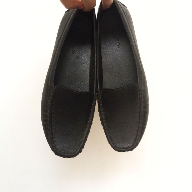 Sepatu Karet Hitam Clearancesale Fesyen Wanita Sepatu Di Carousell