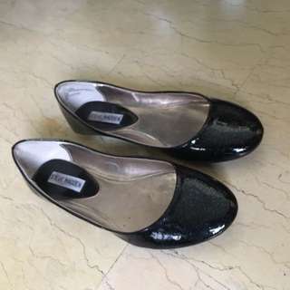 Steve Madden (Authentic Brand)