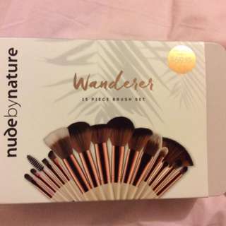 Nude By Nature Brush Set