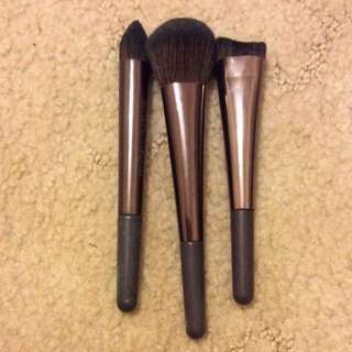 Nude By Nature Brushes