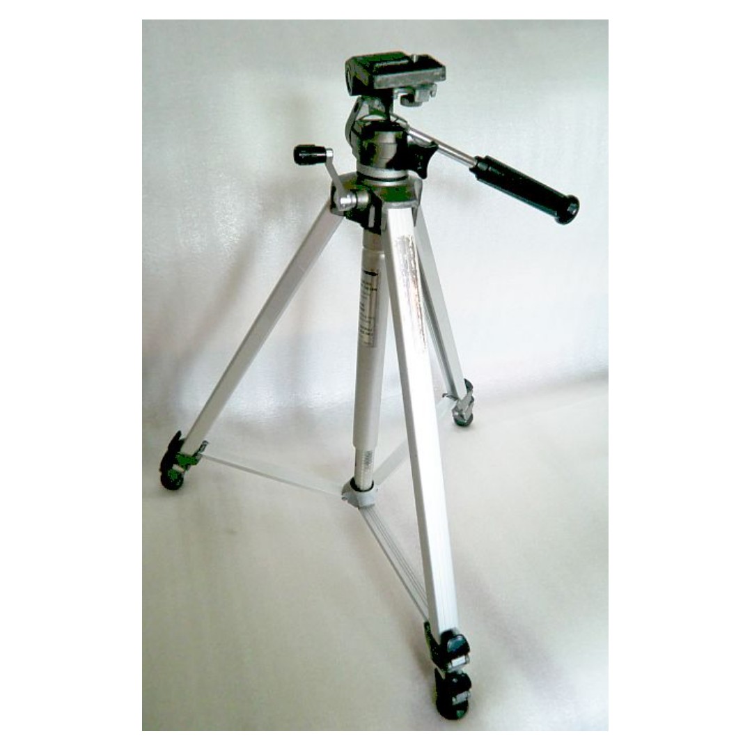 JaPaNeSe ProFFeSSionaL Heavy DuTy TriPoD 88 , Photography