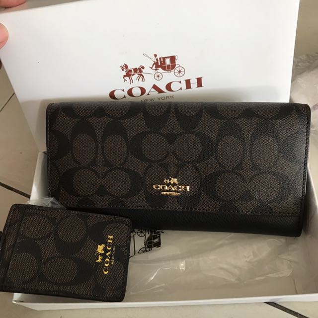 Coach 3 fold wallet deals