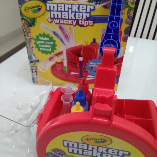 Crayola Marker Maker with Emoji Tips : : Toys & Games