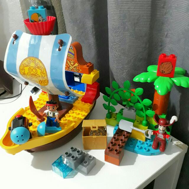 Duplo 10514 Jake's Pirate Ship Bucky, Hobbies & Toys, Toys & Games on  Carousell