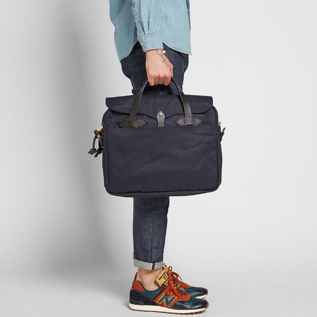 Filson 256 Navy, Men's Fashion, Bags, Briefcases on Carousell