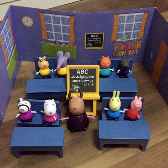 Peppa Pig Classroom Set, Hobbies & Toys, Toys & Games on Carousell